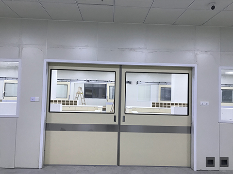 Automatic medical door